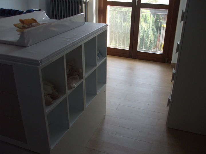 Cameretta prima infanzia trasformabile.